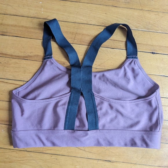 Under Armour sports bra - Picture 2 of 2